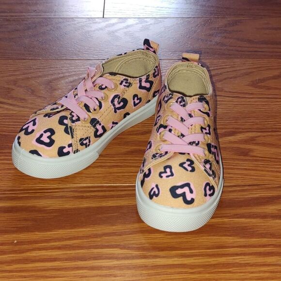 Fabkids slipon tan pink heart shoes Sz.9 NWOT - Picture 1 of 8